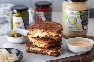 Popečen sendvič s kislim zeljem DROGA