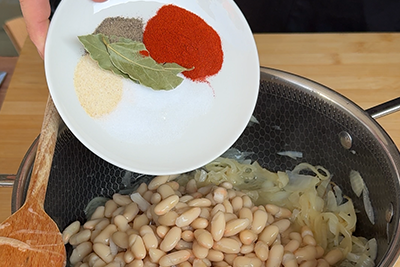 Recept Prebranec z ajvarjem - 2.korak