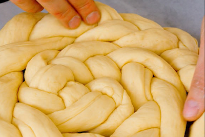 Recept Velikonočna pletenica - 3.korak