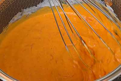 Recept Goveji burger z namazom s papriko in kumaricami - 2.korak