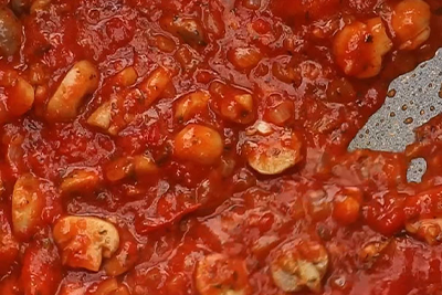 Recept Ajdova kaša s šampinjoni in paradižnikovo omako - 4.korak