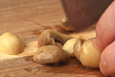 Recept Ajdova kaša s šampinjoni in paradižnikovo omako - 1.korak