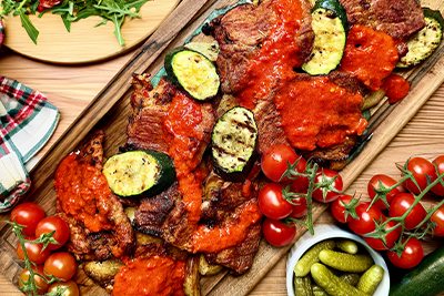 Recept Marinirana svinjska vratovina z ajvarjem in pečenim krompirjem - 6.korak