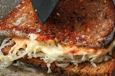 Recept Popečen sendvič s kislim zeljem DROGA - 4.korak