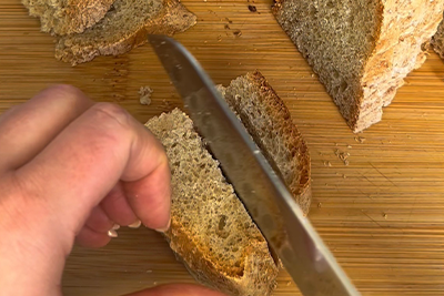 Recept Velikonočna prata s toplo hrenovo omako in polnjenimi jajčki - 1.korak