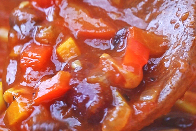 Recept Brezmesni čili s fižolom, ajvarjem in paradižnikovo omako DROGA - 4.korak