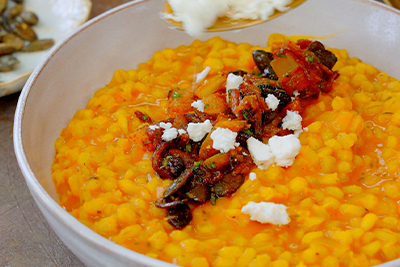 Recept Kremni bučni ješprenj z rumeno papriko in feta sirom - 5.korak