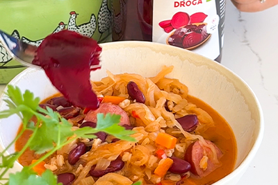 Recept Enolončnica s kislim zeljem, repo, klobaso, fižolom in ješprenjem ter malo rdeče pese - 5.korak