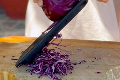 Recept Ajvar sliderji na žaru z gobjimi polpetki - 3.korak