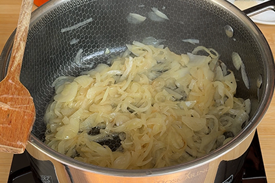 Recept Prebranec z ajvarjem - 1.korak